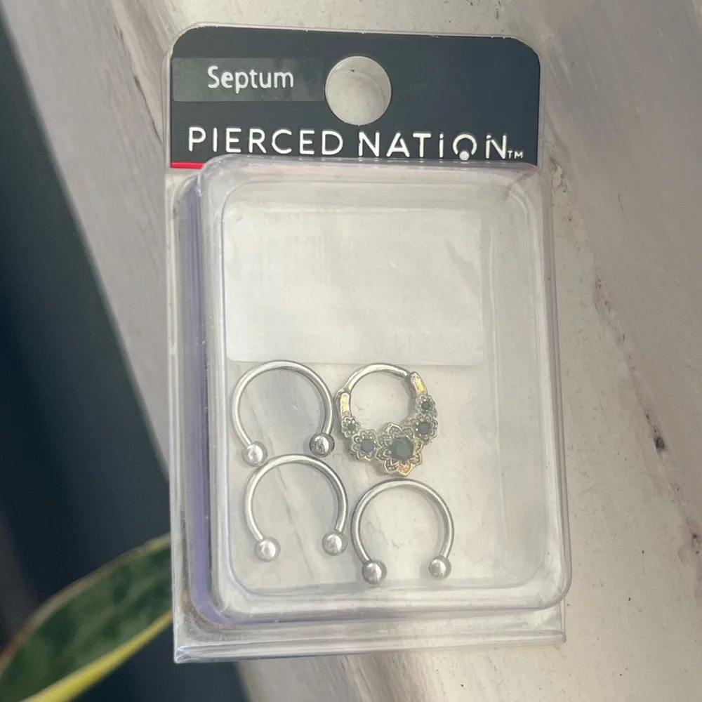 Spencer’s Pierced Nation 3 16G Silver Septum Piercings + 1 Free Piercing Bundle